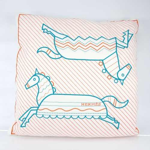 hermes-epopee-quilted-pillow